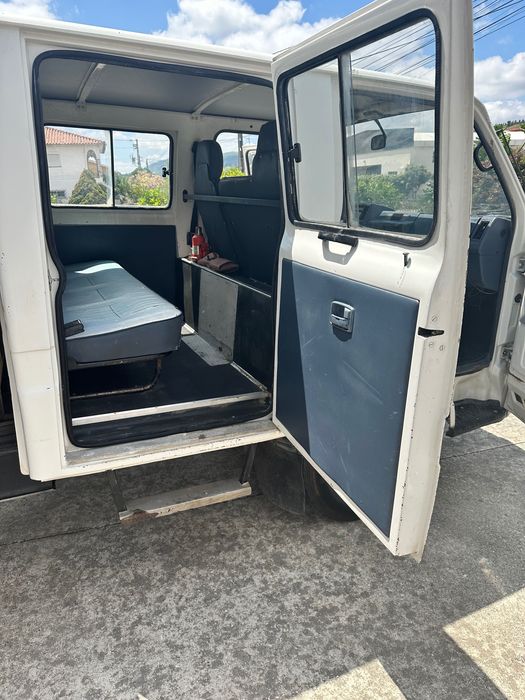 ISUZU NKR 55E/35 Cabine dupla 2.8 Diesel