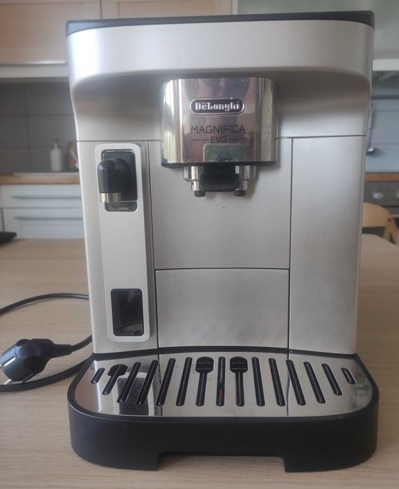 Ekspres DeLonghi Magnifica Evo
