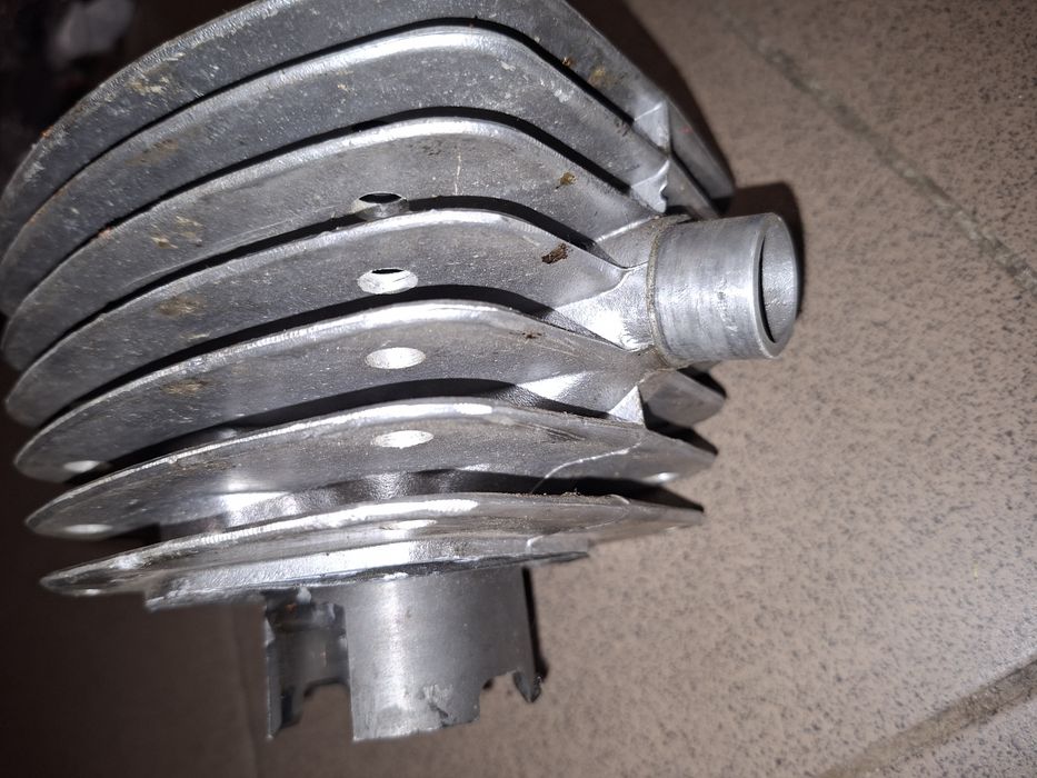 Malo uzywany jak nowy cylinder ALMOT silnika wsk 125 lelek kos gil bąk