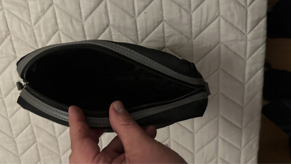 Necessaire de viagem/Ginasio preta/cinza