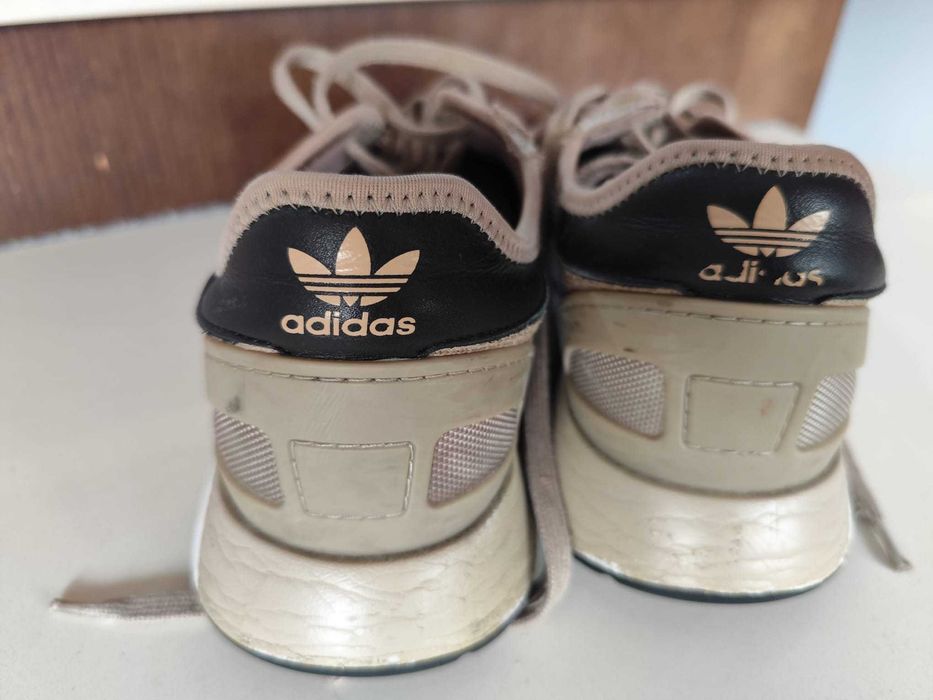 Tenis Adidas (tamanho 45 1/2)