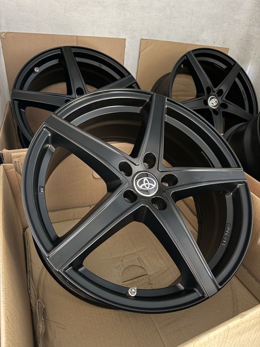 Nowe alufelgi 5x114.3 19”  Toyota Auris C-HR Camry Corolla Highlander Rav4 Venza