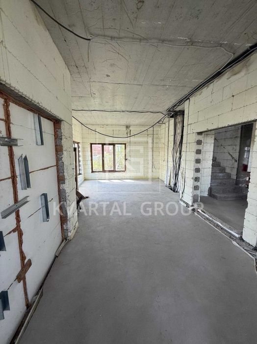 Продаж просторого будинку 180 м² з гаражем та укриттям !