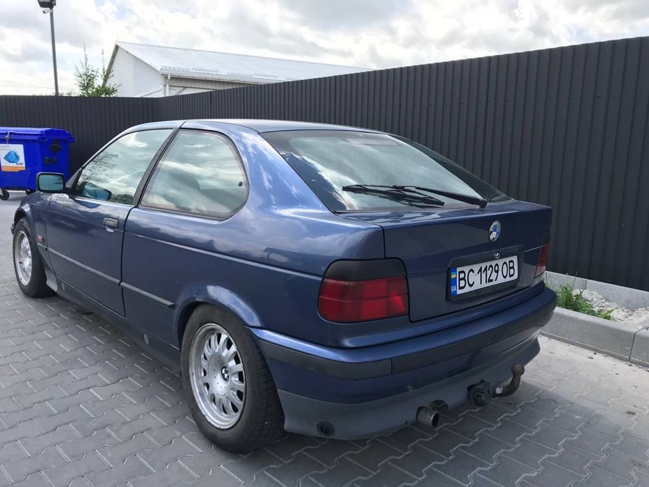 BMW 3 1995 року