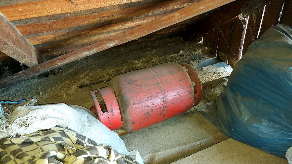 Інструмени ,перфоратор...