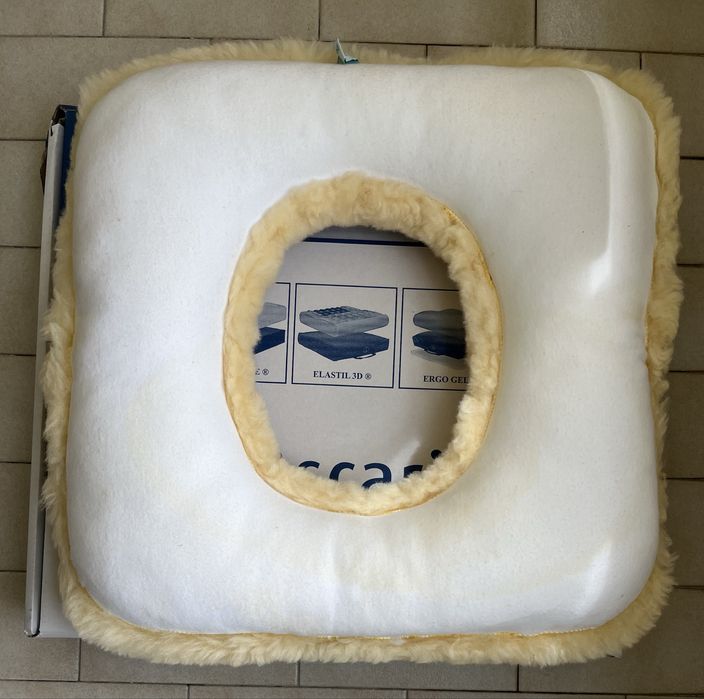 Almofada anti-escaras quadrada, premium em pele de cordeiro,49x49x75