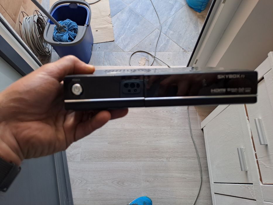 Skybox f3s como novo64584614911617121