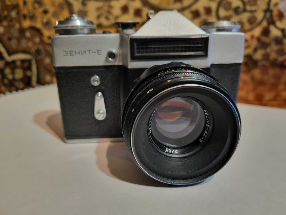 Фотоапарат Зенит-E з об'єктивом Helios 44-2 + чехол