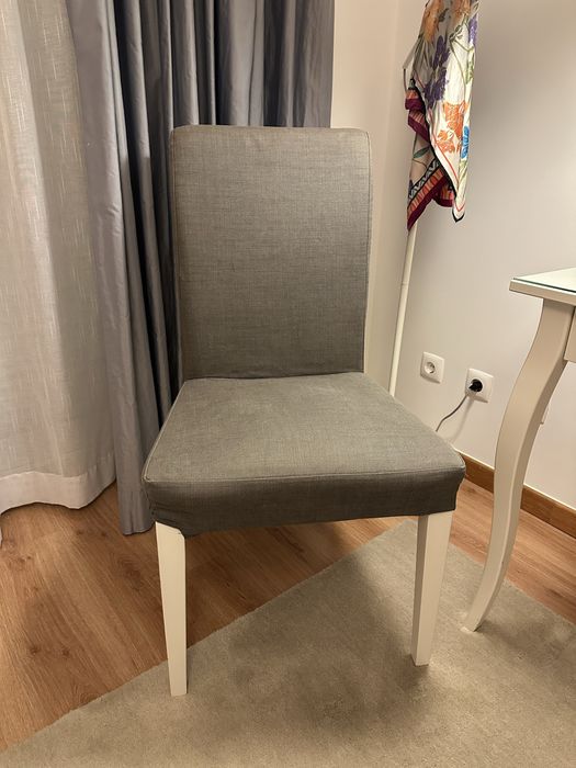 Cadeira Cinzenta
