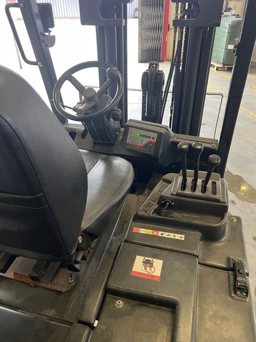 Empilhador FIAT Elétrico 3500kg 2011