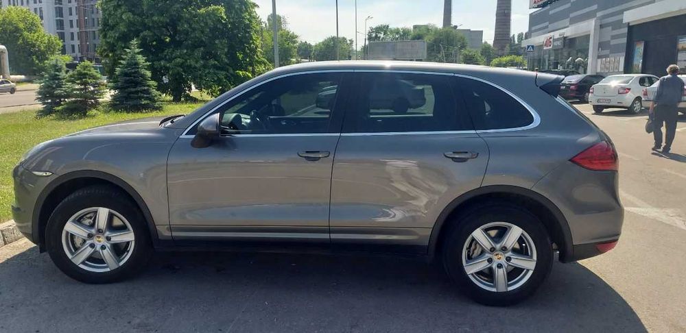 Porsche Cayenne 2011