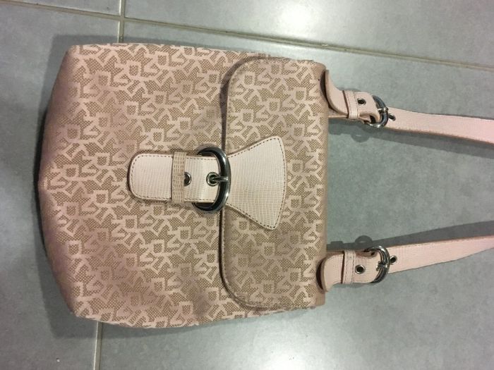 Mala DKNY rosa tiracolo