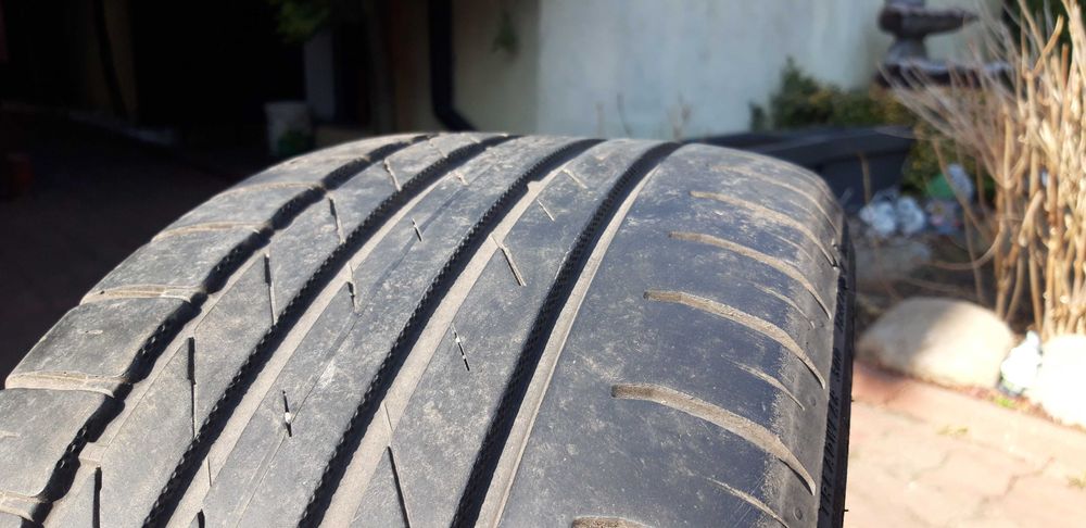 Opony Nokian 225 45  17  2022r