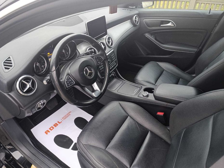 Mercedes-Benz CLA 250 4Matic 7G-DCT AMG Line lub zamiana na koparko-ładowarke