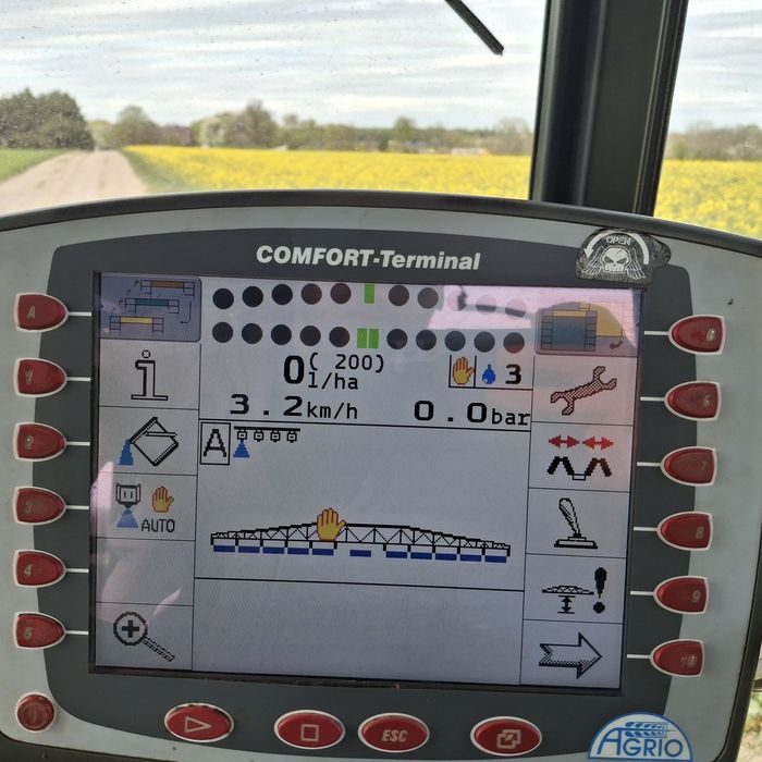 Opryskiwacz Samojezdny Agrio Samec Zetor 3000l 30/28/27/24/21m  GPS 11 sekcji SeleJet Poczwórny 2013 r. Po serwisie.