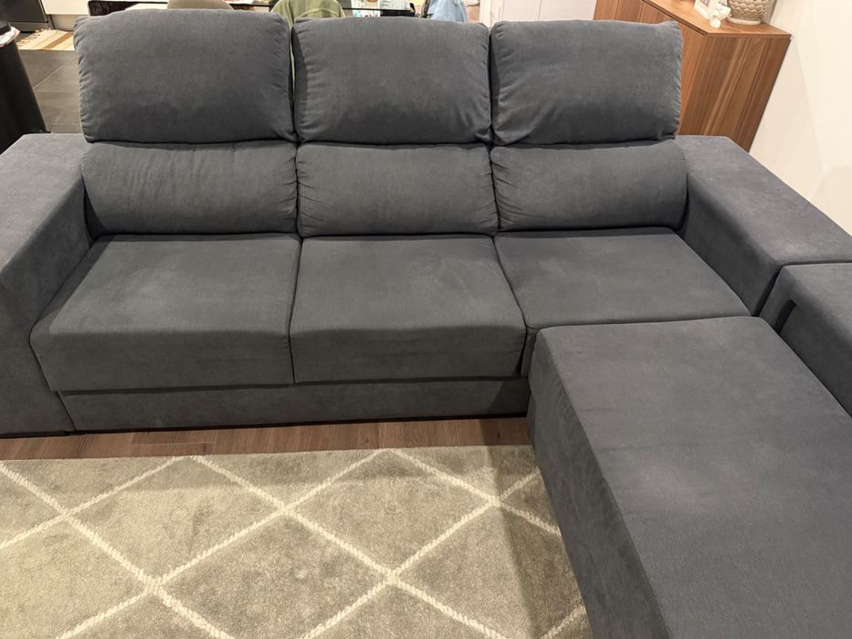 Sofá com chaise longue