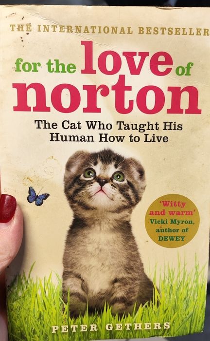 Книги англійською."For the love of Norton" by Peter Gethers
