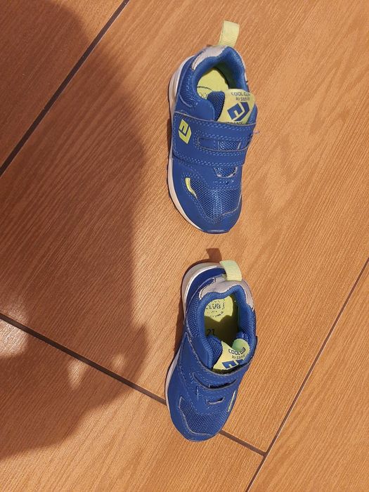 Buty chłopięce r.21 jak nowe