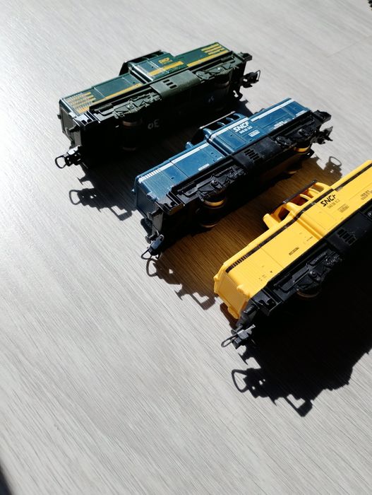 Locomotiva diesel V100 SNCF Lima H0 1/87