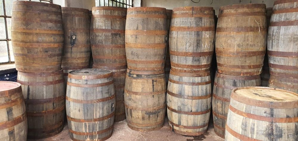 Beczka drewniana dębowa po whisky szczelna beczka 200L