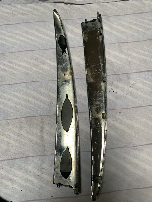 Заглушки і хроми передній бампер Рено Лагуна 3