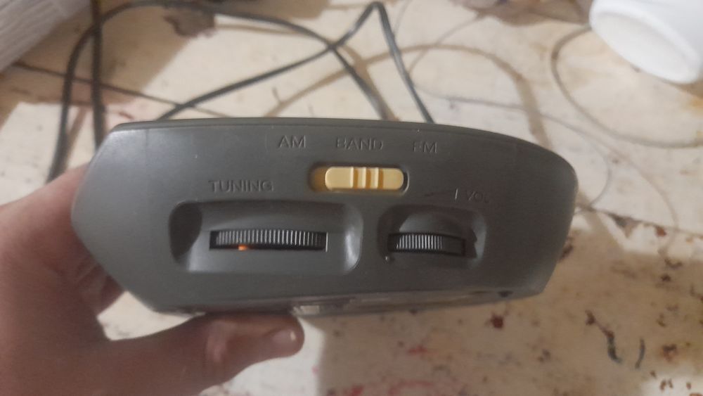 Sony ICF–C215 радио часи