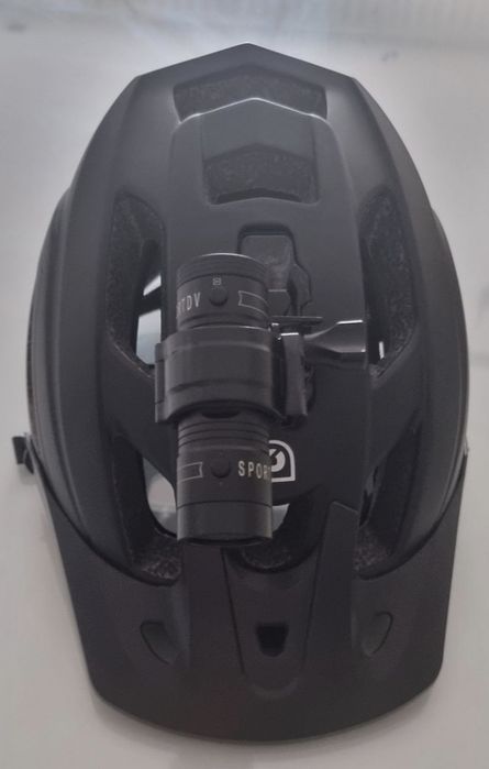 Vendo capacetes e selim