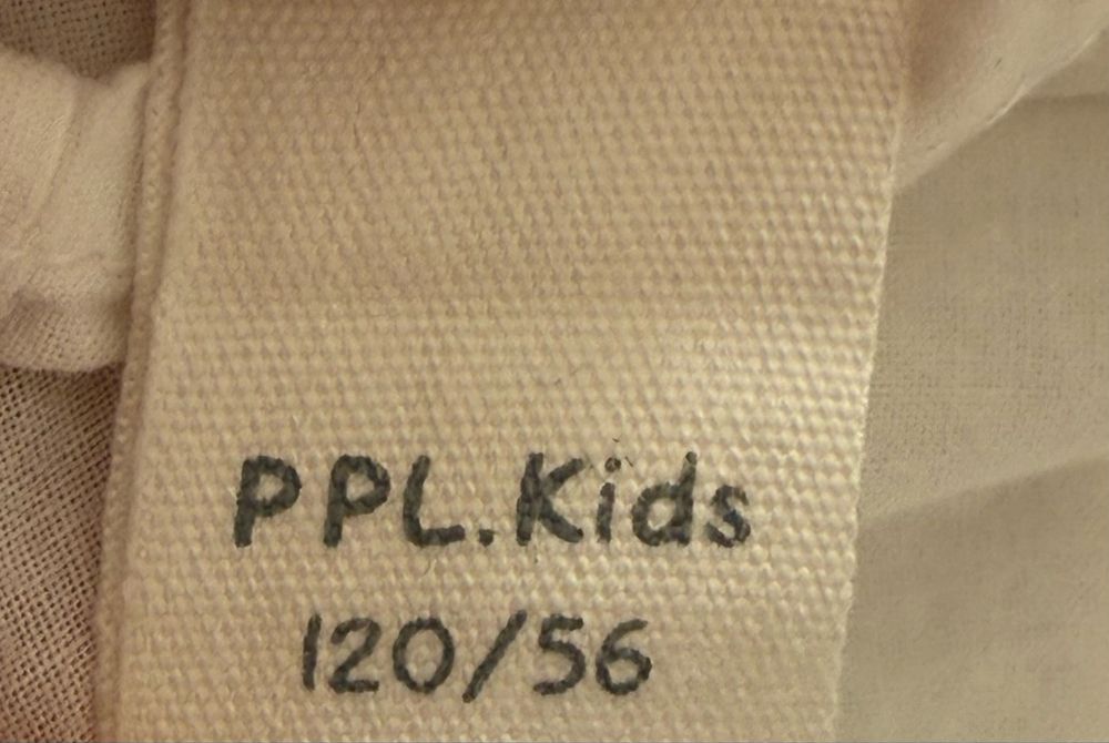 Святкова біла сукня з фатином