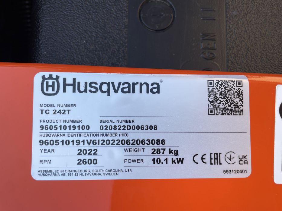 Husqvarna TC 242T traktorek kosiarka 20h pracy 2022r jak NOWY