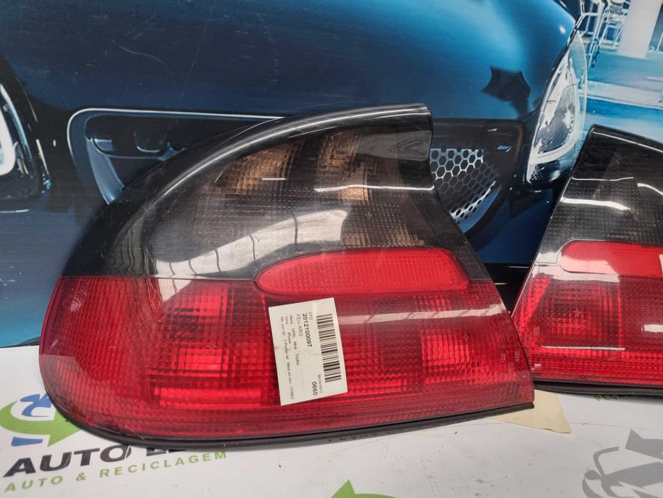 Farolim esquerdo e direito Opel Tigra