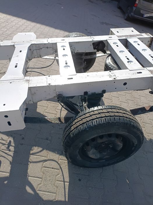 Rama lawety przyczepka oś tylna renault master
