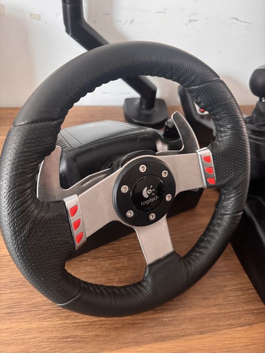 Logitech G27 Racing Wheel + Pedal & Stick