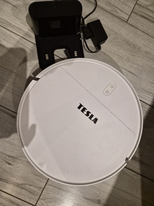 Robot sprzątająco-mopujący TESLA RoboStar iQ100