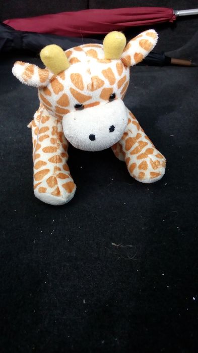 Peluches golfinho, girafa, cavalo, koala