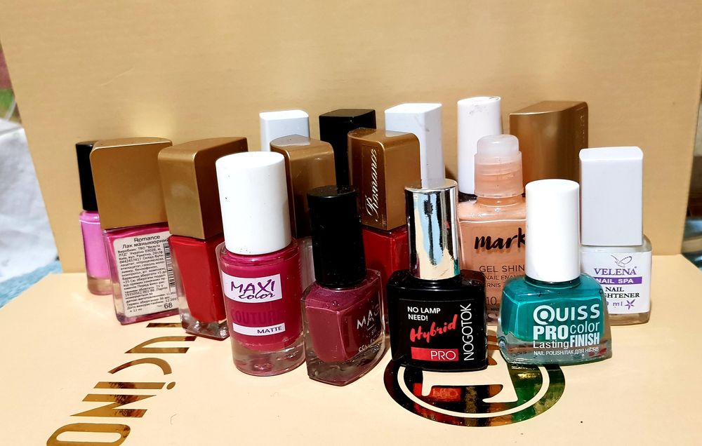 Маникюрный набор/ лаки для ногтей