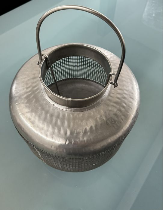 Queima velas em metal decorativo lindissimo!