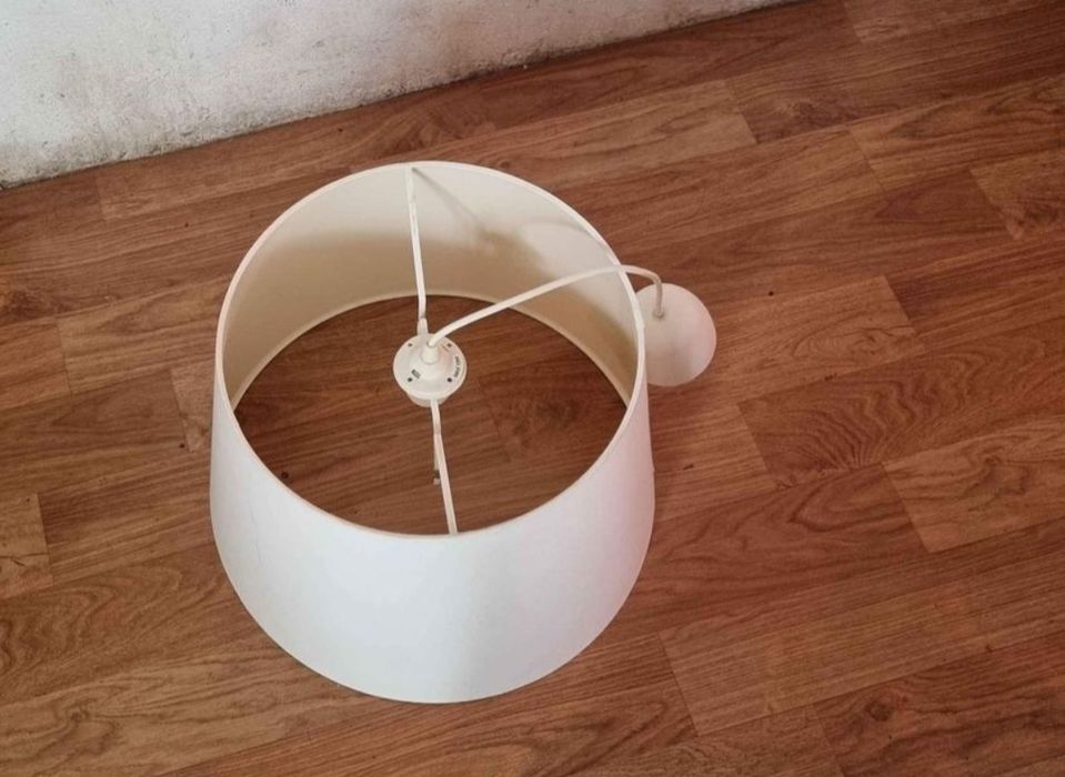 Ceiling Lamp in Good Condition