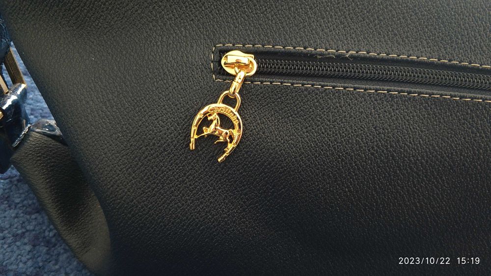 Mala azul da Cavalinho