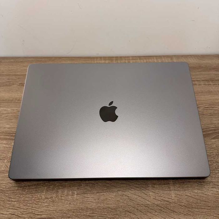 MacBook Pro 16" 2021 M1 Pro / 32Gb DDR5 / SSD 512Gb (код: M1128)