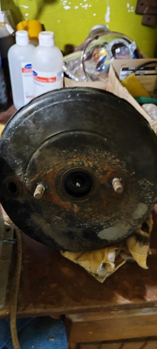 Вакумник усилитель тормозов