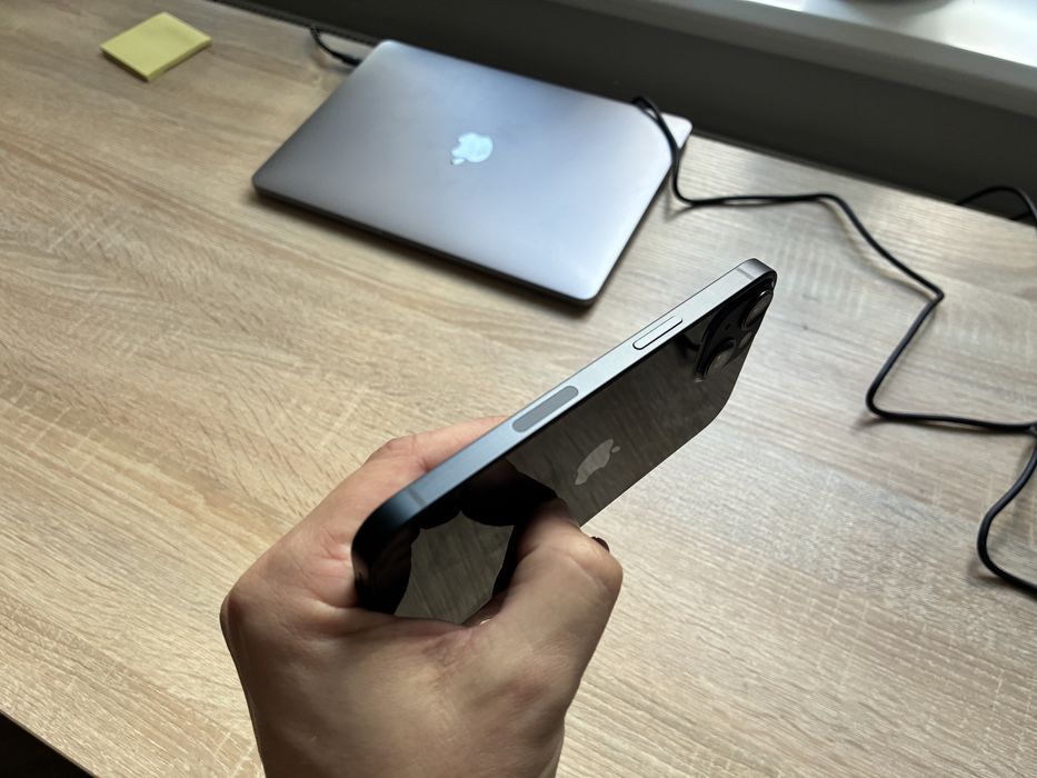 Все в оригіналі - Apple iPhone 13 128gb - 100% батарея (оригінальна)