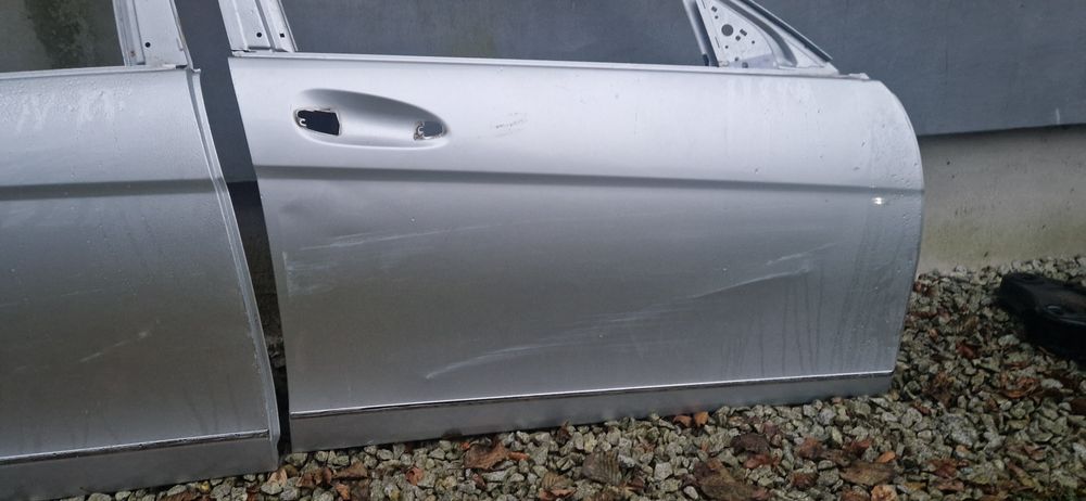 Drzwi Mercedes w204 prawe