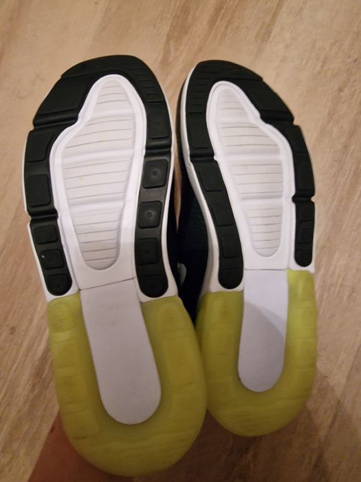 Sprzedam oryginalne buty  Nike Air Max 270!!! Rozmiar 35