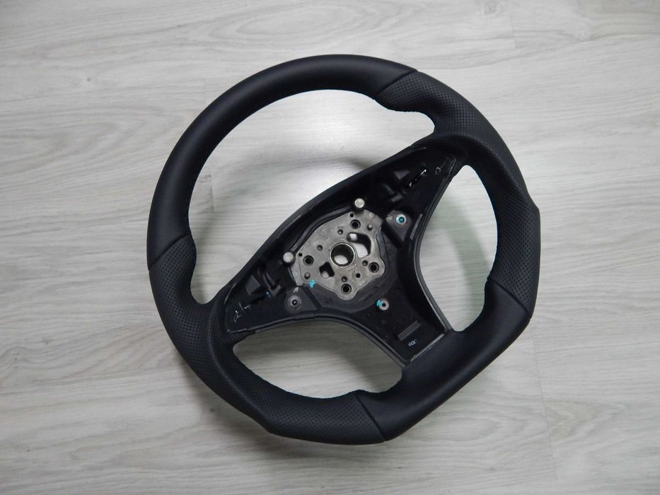 Mercedes CLS CLC SLK 171 R171 Lift SL R230 - kierownica Sport pod łopatki