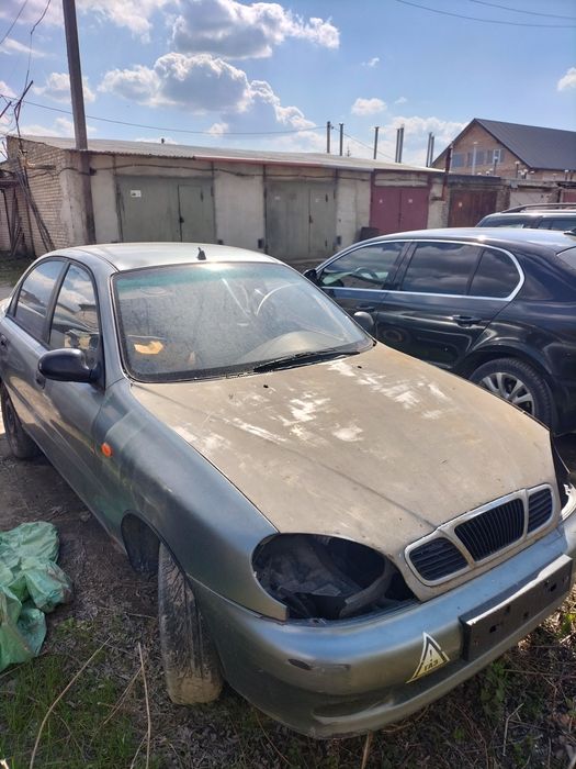 Продам Ланос  1.4бенз 2006року!