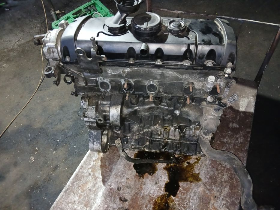 Мотор двигун по запчастинах volkswagen touareg 2.5