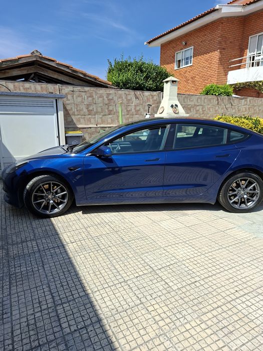 Tesla Model 3 — fotografia 5