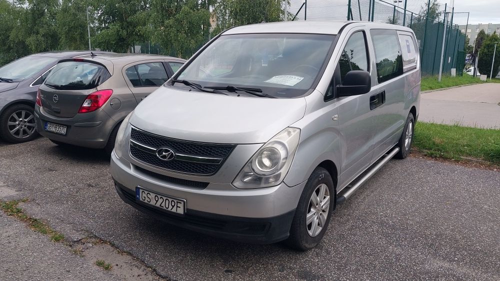 Hyundai H 300 2,5 CRDI 2008 r. Brygadówka 6 osobowa. Hak.