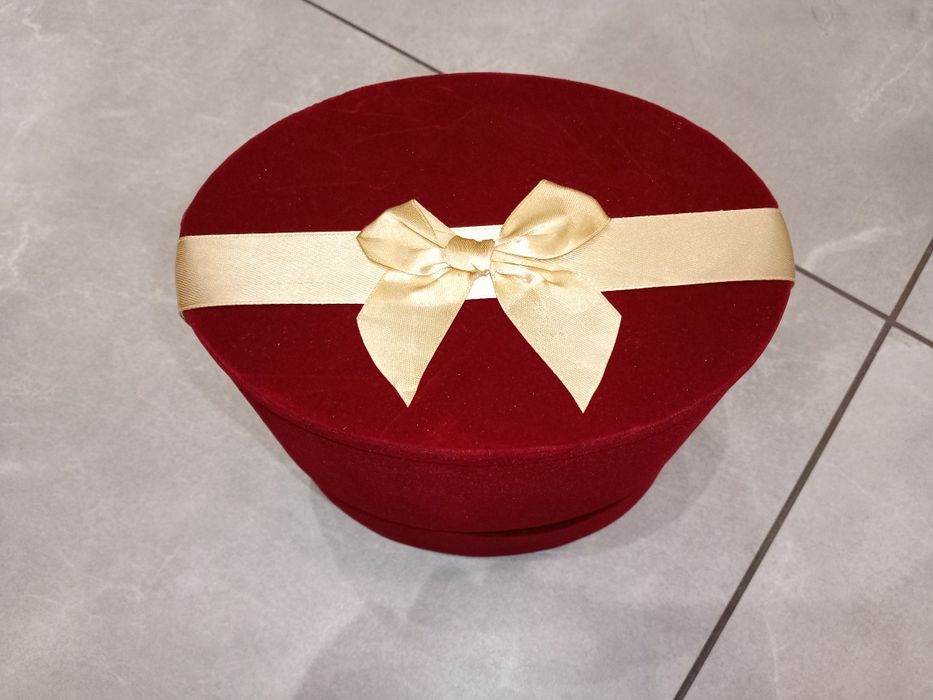 Zestaw welurowych pudełek bordowych na prezent B11002