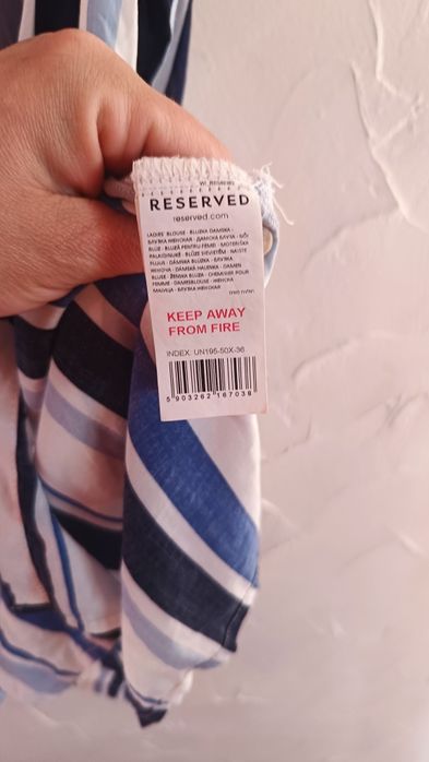 Stylowa bluzka S bez rękawów w paski idealna do pracy Reserved wiskoza